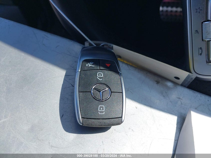 2021 MERCEDES-BENZ C 300 VIN: W1KWJ8DB0MG063393