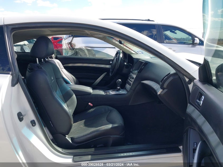 2014 Infiniti Q60 Journey VIN: JN1CV6EK1EM111302 Lot: 39028528