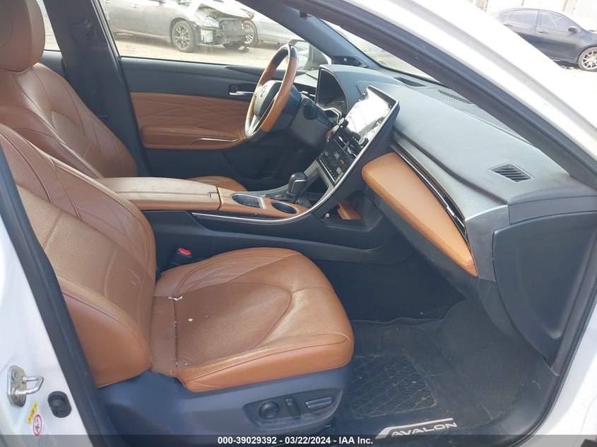 2019 TOYOTA AVALON XLE/XSE/LIMITED/TOURING - 4T1BZ1FB6KU027112