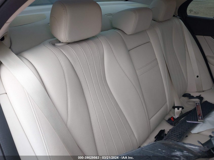 2018 MERCEDES-BENZ E 300 VIN: WDDZF4KB7JA344096