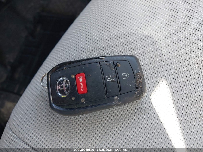 2022 TOYOTA COROLLA CROSS LE - 7MUBAABG7NV007043