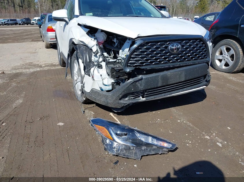 2022 TOYOTA COROLLA CROSS LE - 7MUBAABG7NV007043