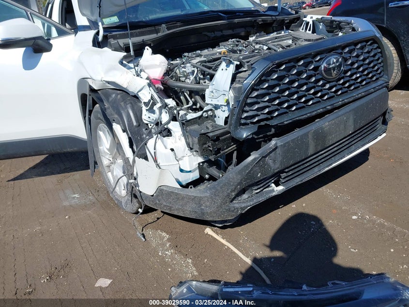 2022 TOYOTA COROLLA CROSS LE - 7MUBAABG7NV007043