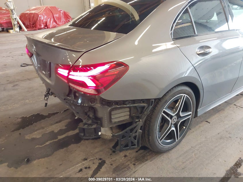 2019 MERCEDES-BENZ A 220 VIN: WDD3G4EB5KW002309