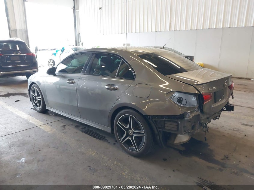 2019 Mercedes-Benz A 220 VIN: WDD3G4EB5KW002309 Lot: 39029701