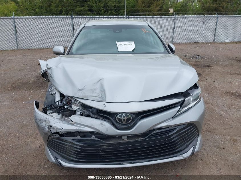 2019 Toyota Camry Le VIN: 4T1B11HK3KU257310 Lot: 39030365