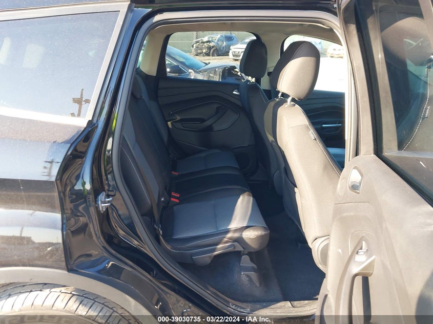 VIN 1FMCU9GD8HUA35318 2017 FORD ESCAPE SE