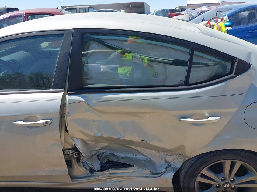 VIN KMHD84LF7HU407539 2017 HYUNDAI ELANTRA SE