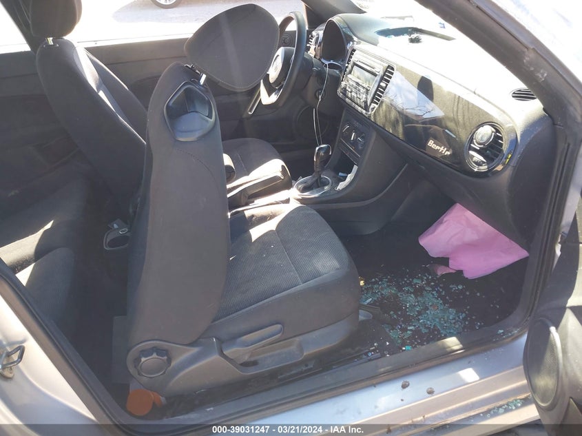 2014 VOLKSWAGEN BEETLE 2.5L ENTRY - 3VWFP7AT9EM621259