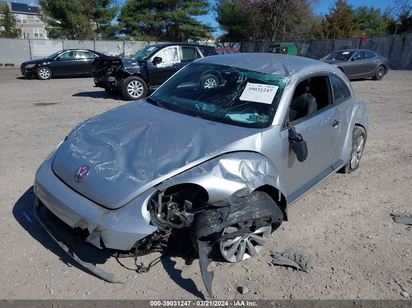 2014 VOLKSWAGEN BEETLE 2.5L ENTRY - 3VWFP7AT9EM621259