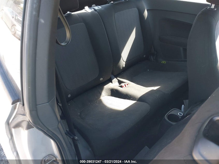 2014 VOLKSWAGEN BEETLE 2.5L ENTRY - 3VWFP7AT9EM621259