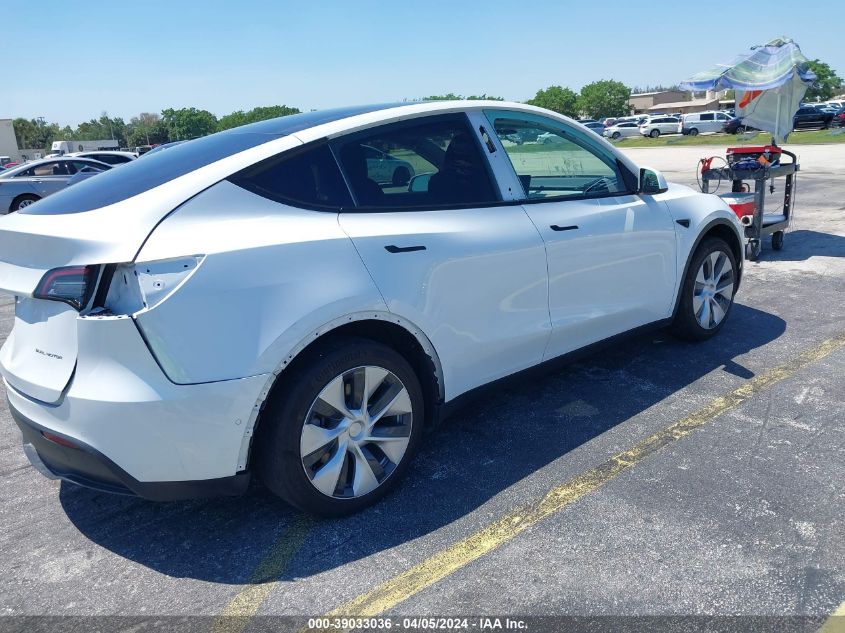 2022 Tesla Model Y Long Range Dual Motor All-Wheel Drive VIN: 7SAYGDEE5NF462205 Lot: 39033036