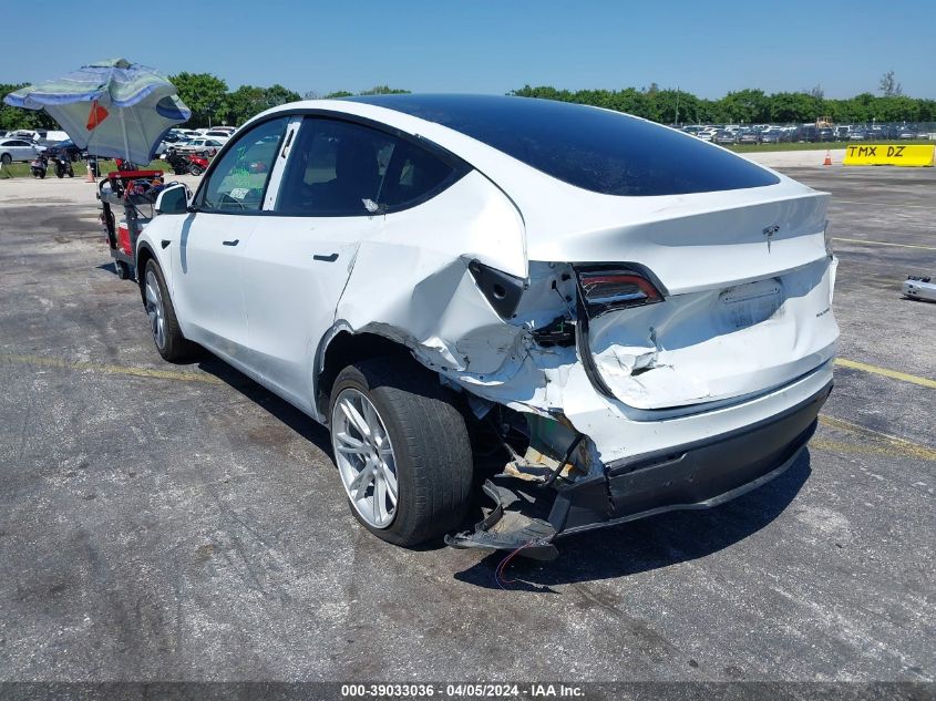 2022 Tesla Model Y Long Range Dual Motor All-Wheel Drive VIN: 7SAYGDEE5NF462205 Lot: 39033036