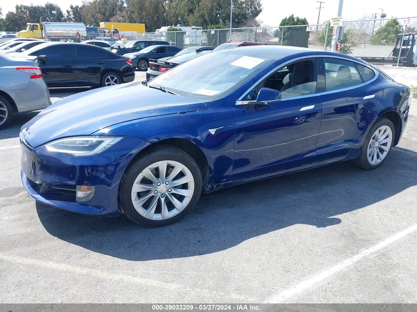 2017 Tesla Model S, Удар спереди, IAAI, VIN 5YJSA1E16HF178814 — фото 2
