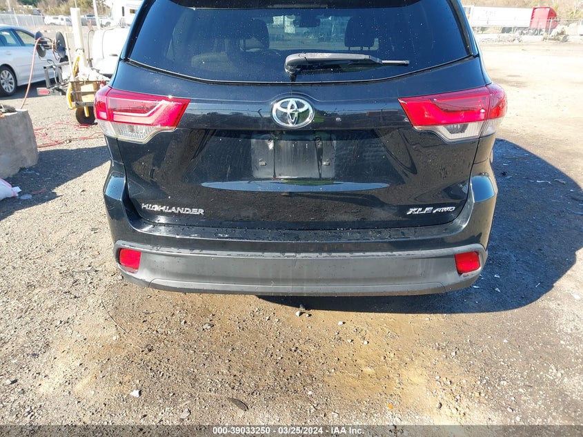 VIN 5TDJZRFH4HS454062 2017 TOYOTA HIGHLANDER SE/XLE