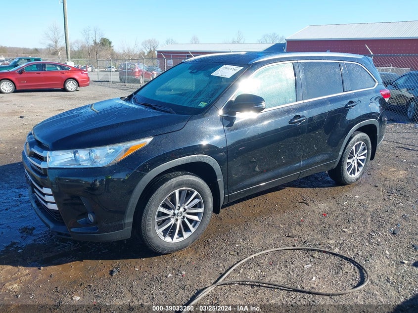 VIN 5TDJZRFH4HS454062 2017 TOYOTA HIGHLANDER SE/XLE