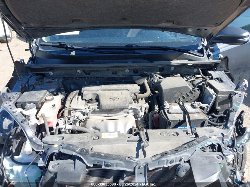 2018 TOYOTA RAV4 XLE - JTMWFREV6JJ728600