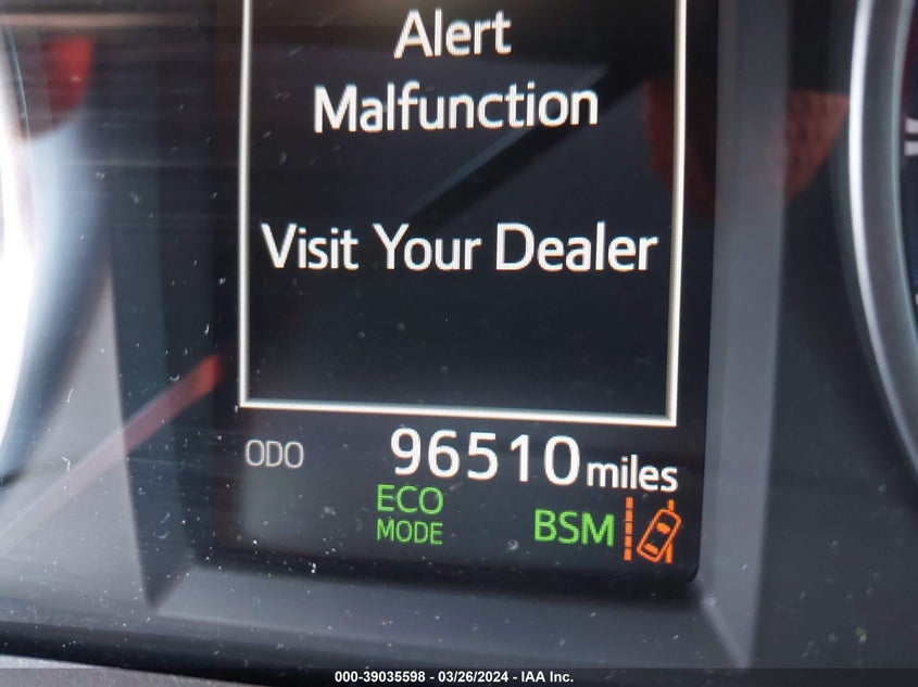 2018 TOYOTA RAV4 XLE - JTMWFREV6JJ728600