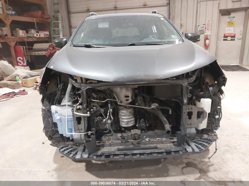 2016 TOYOTA RAV4 SE - JTMJFREV0GD186959