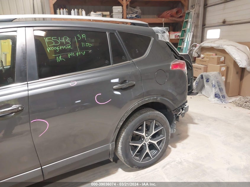 2016 TOYOTA RAV4 SE - JTMJFREV0GD186959