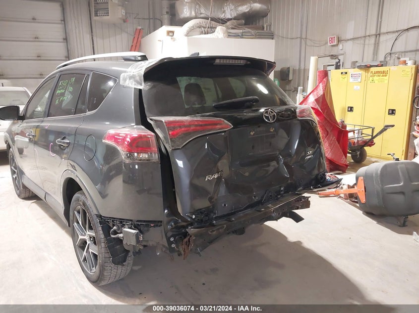 2016 TOYOTA RAV4 SE - JTMJFREV0GD186959
