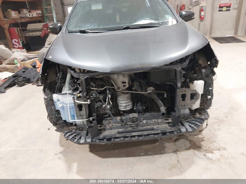 2016 TOYOTA RAV4 SE - JTMJFREV0GD186959