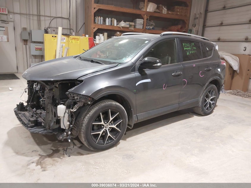 2016 TOYOTA RAV4 SE - JTMJFREV0GD186959