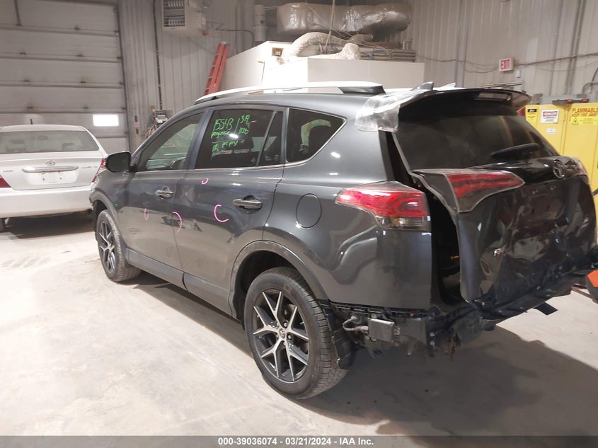 2016 TOYOTA RAV4 SE - JTMJFREV0GD186959