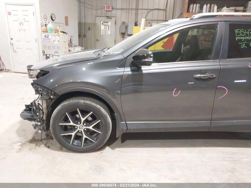 2016 TOYOTA RAV4 SE - JTMJFREV0GD186959