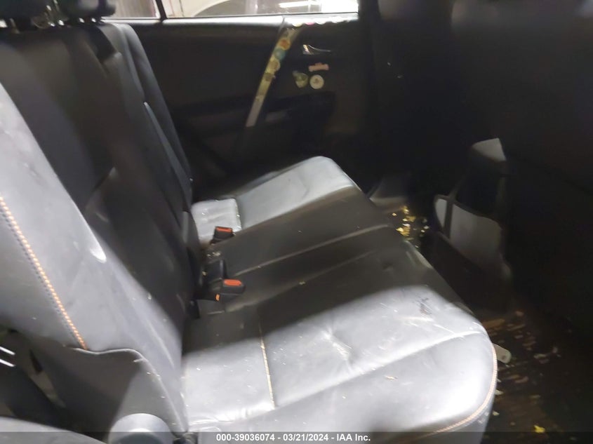 2016 TOYOTA RAV4 SE - JTMJFREV0GD186959