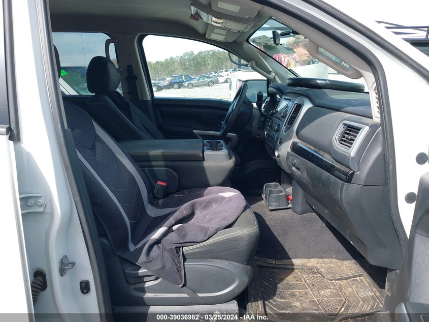 2017 Nissan Titan Sv VIN: 1N6AA1EK7HN543214 Lot: 39036982