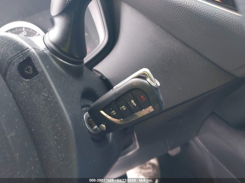 2020 TOYOTA COROLLA LE - 5YFEPRAE6LP094587