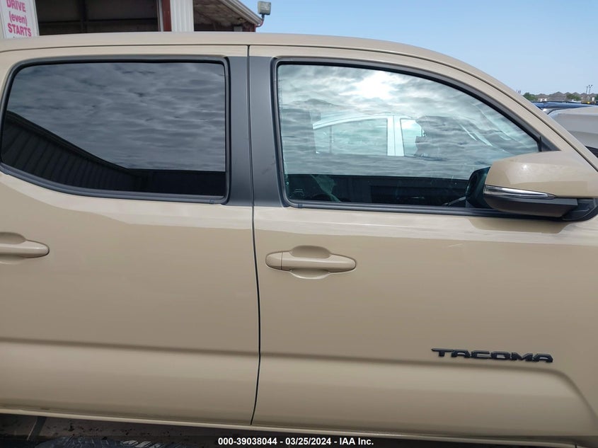 2017 TOYOTA TACOMA DBL CAB/SR/TRDSPT/OR/PRO - 5TFCZ5AN8HX074232