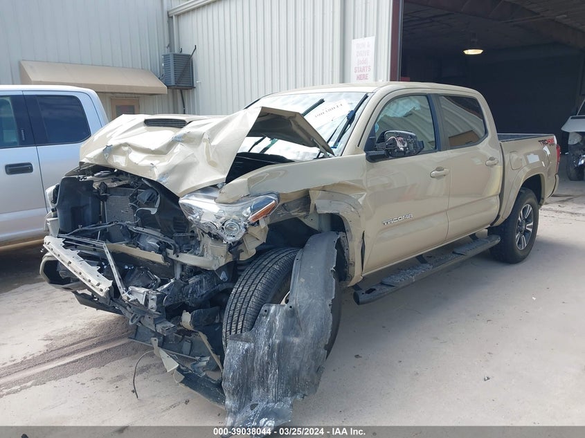 2017 TOYOTA TACOMA DBL CAB/SR/TRDSPT/OR/PRO - 5TFCZ5AN8HX074232