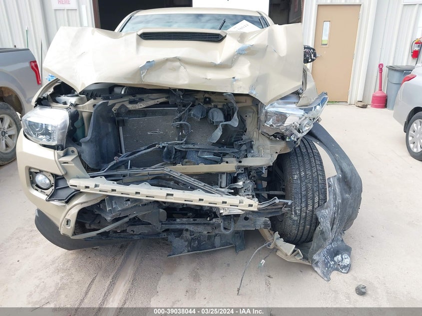 2017 TOYOTA TACOMA DBL CAB/SR/TRDSPT/OR/PRO - 5TFCZ5AN8HX074232