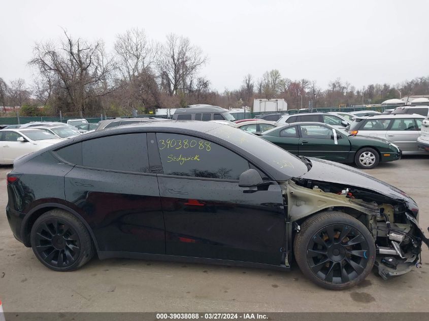 2022 Tesla Model Y VIN: 7SAYGDEE0NF376042 Lot: 39038088