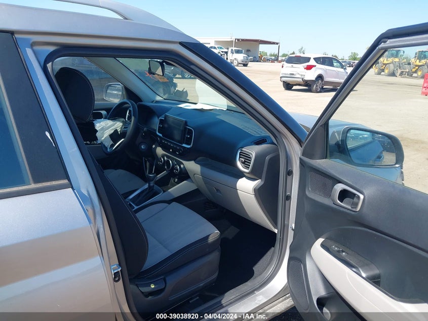 2023 Hyundai Venue Sel VIN: KMHRC8A38PU231748 Lot: 39038920