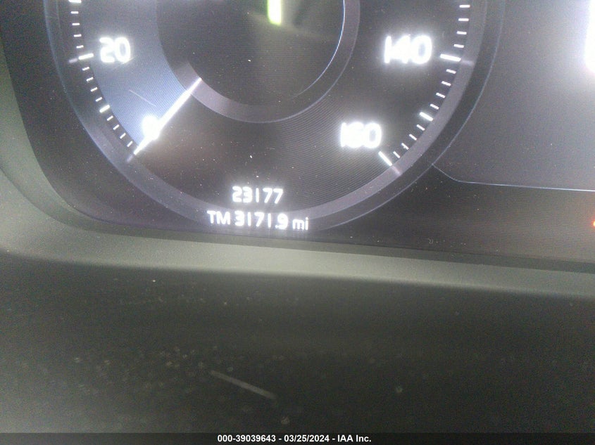 2022 VOLVO XC40 T4 R-DESIGN YV4AC2HMXN2791256