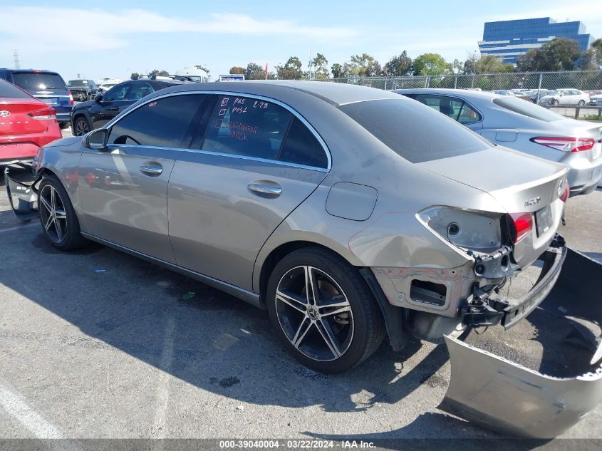 2019 Mercedes-Benz A 220 4Matic VIN: WDD3G4FB2KW027702 Lot: 39040004