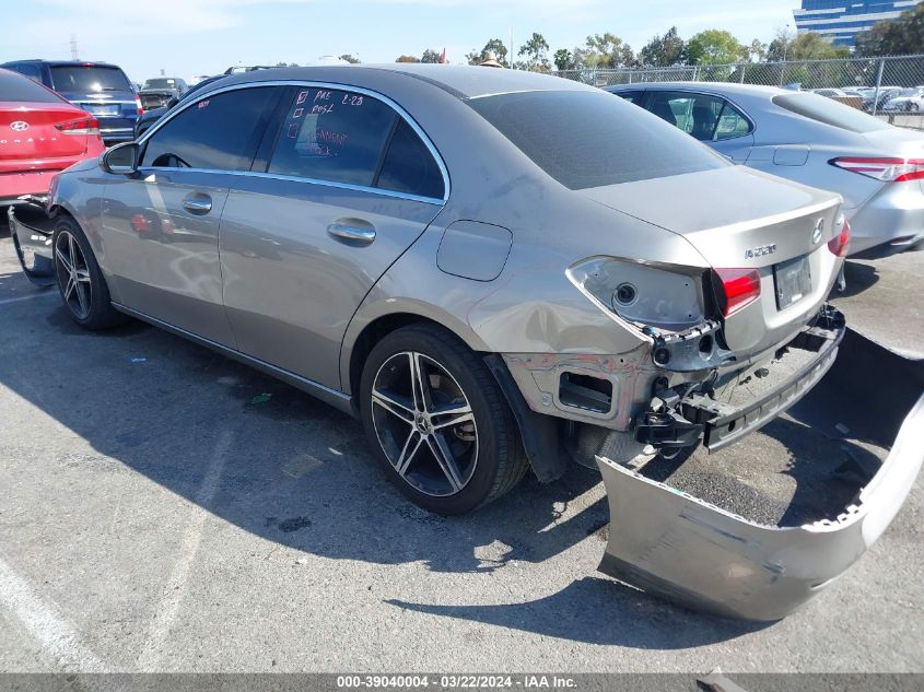 2019 Mercedes-Benz A 220 4Matic VIN: WDD3G4FB2KW027702 Lot: 39040004