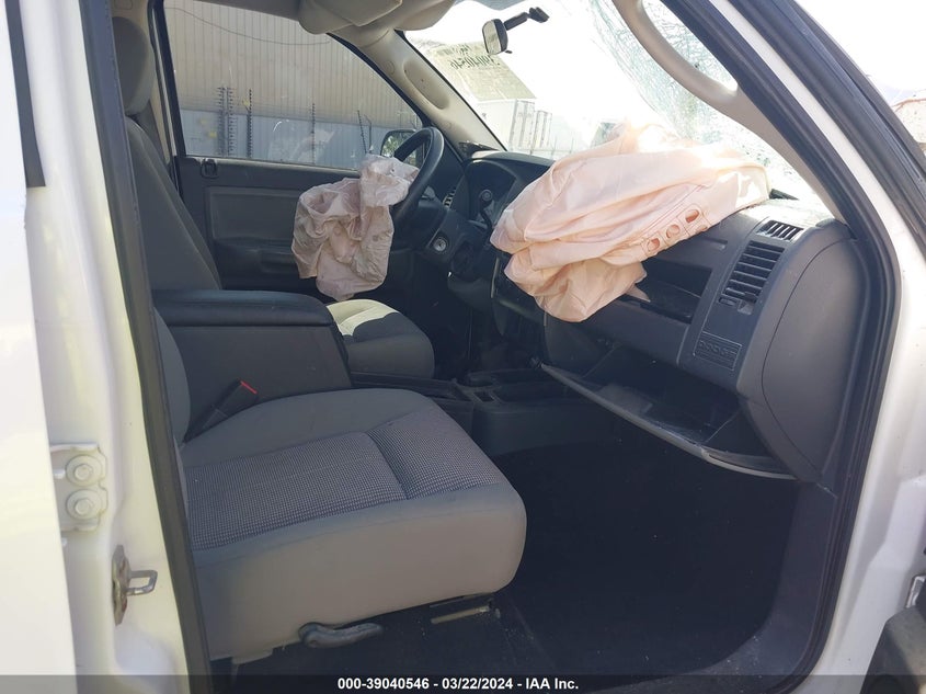 2008 Dodge Dakota Slt VIN: 1D3HE48K38S560149 Lot: 39040546