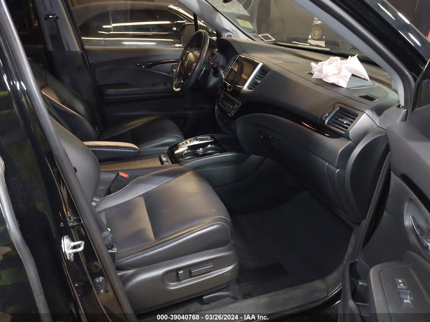 2017 HONDA PILOT TOURING - 5FNYF6H93HB016553