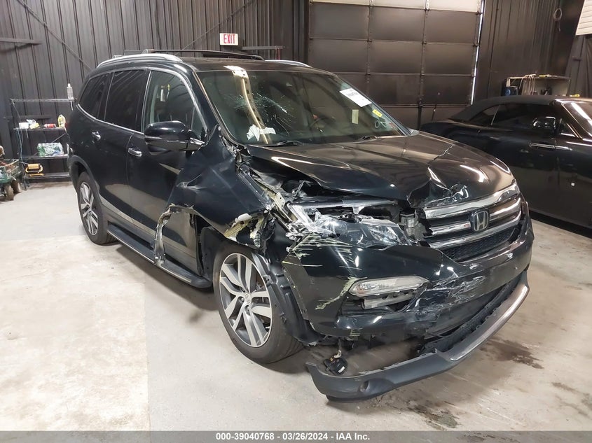 2017 HONDA PILOT TOURING - 5FNYF6H93HB016553