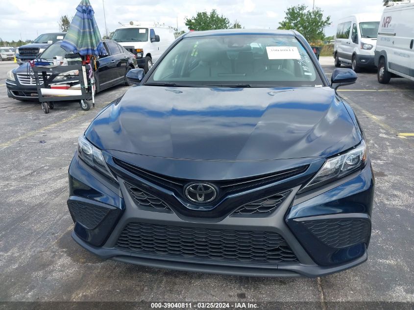 2021 Toyota Camry Se/Se Night Shade VIN: 4T1G11AK5MU542657 Lot: 39040811