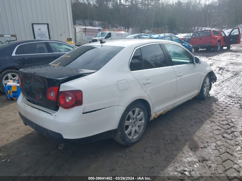 2010 Volkswagen Jetta Limited Edition/Se/Sel VIN: 3VWRZ7AJ1AM062841 Lot: 39041452