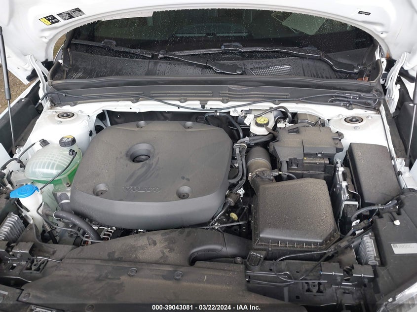 VIN YV4162UM8L2268733 2020 VOLVO XC40 T5 R-DESIGN