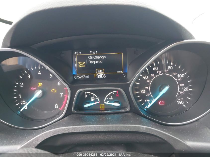 VIN 1FMCU0GD4JUC53127 2018 FORD ESCAPE SE