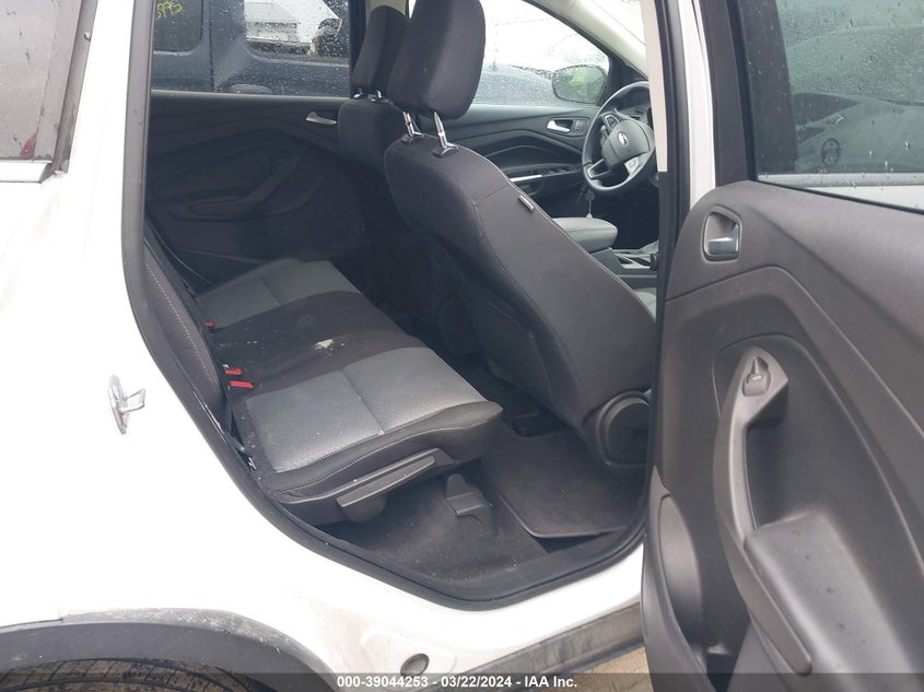 VIN 1FMCU0GD4JUC53127 2018 FORD ESCAPE SE