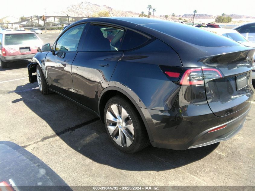 2024 Tesla Model Y Long Range Dual Motor All-Wheel Drive VIN: 7SAYGAEE1RF987153 Lot: 39044792