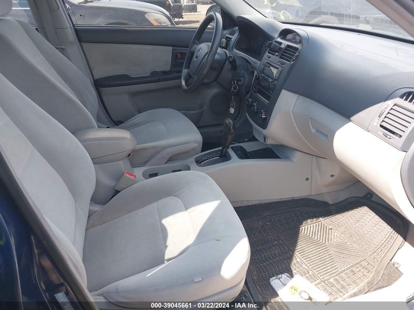 2005 Kia Spectra Ex/Lx/Sx VIN: KNAFE122955135923 Lot: 39045661